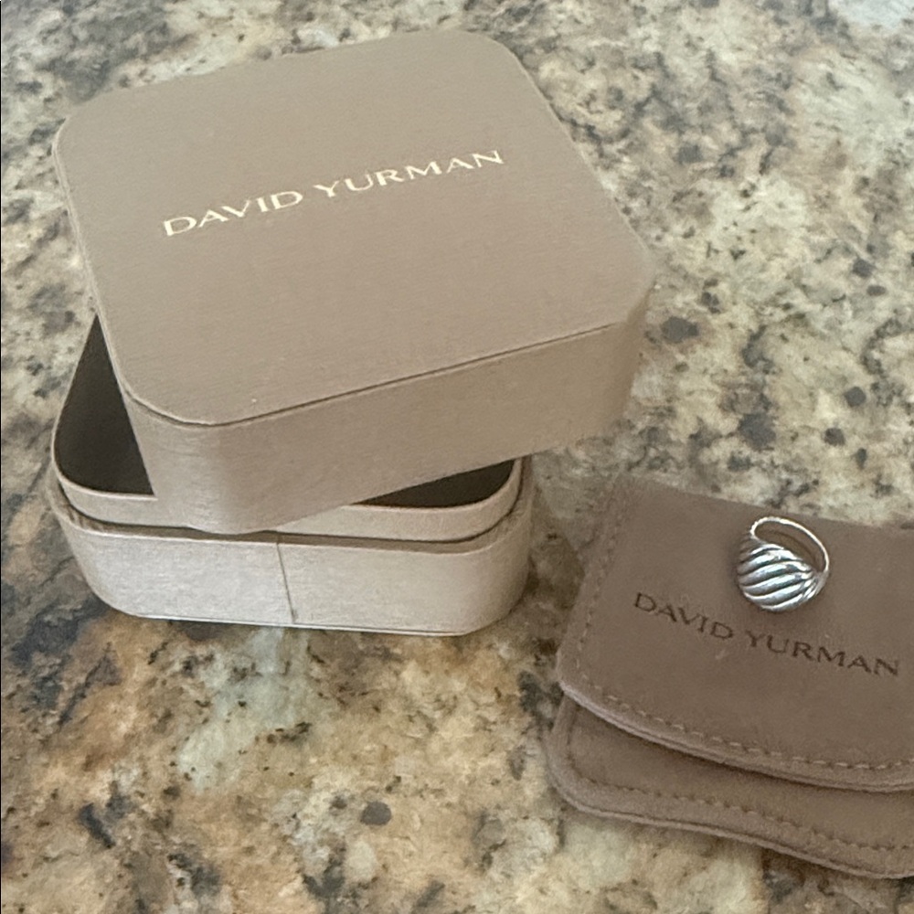 David Yurman pinky ring like new -